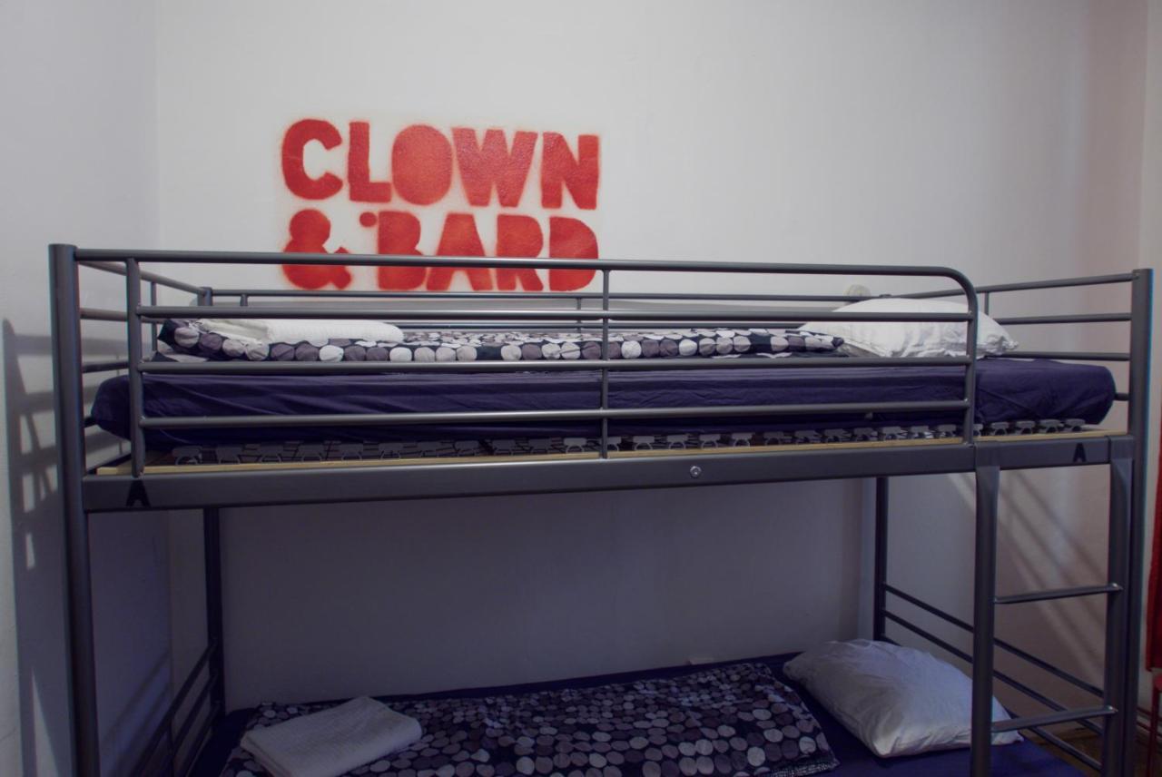 Clown And Bard Vandrarhem
