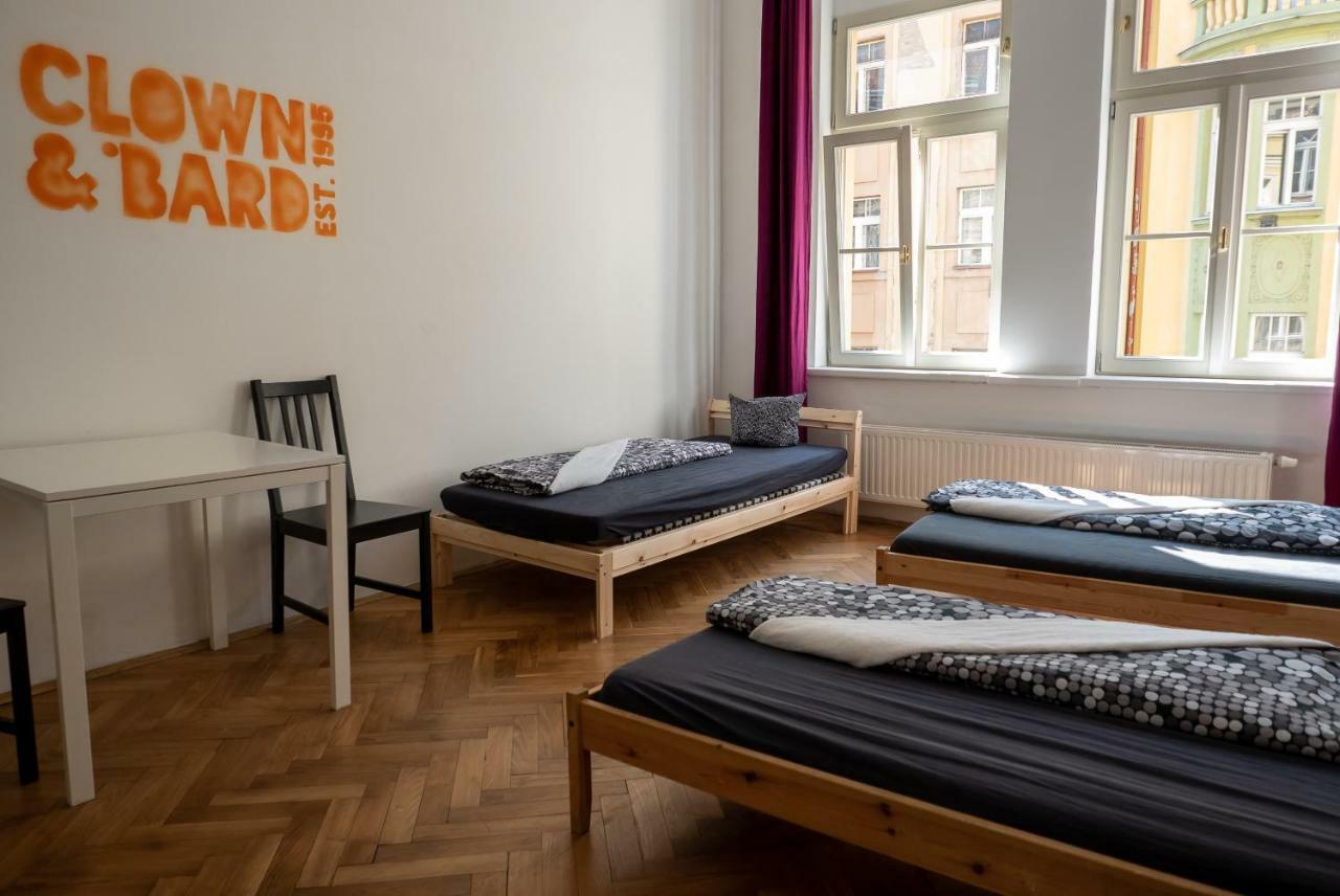Hostel Clown And Bard Prague
